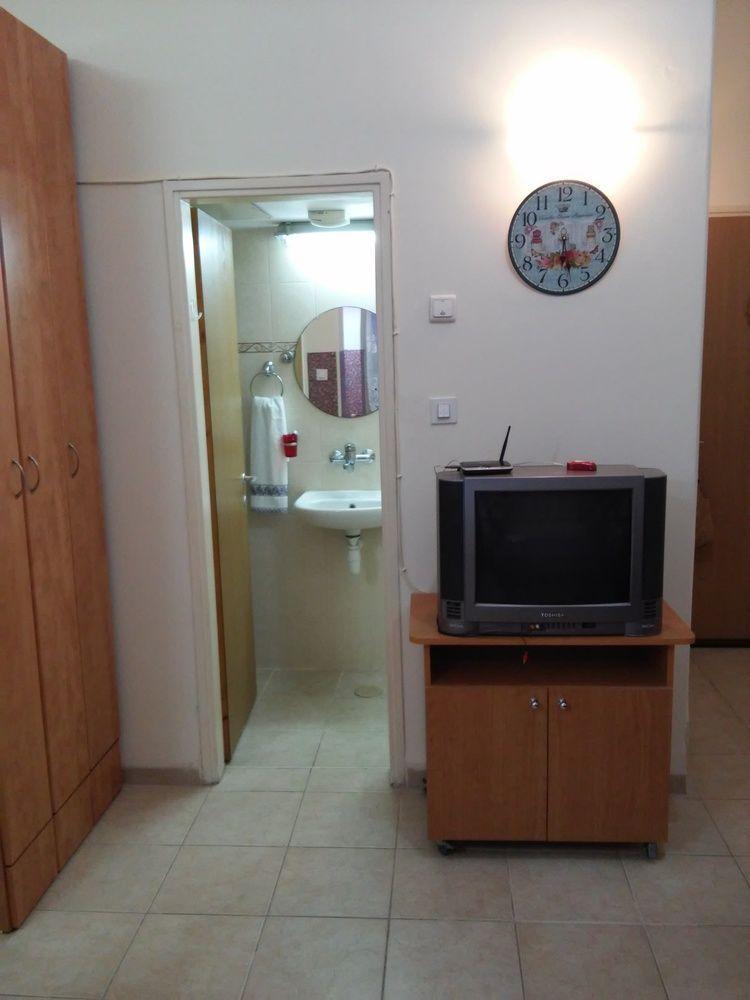 Guest House Orlihome Хайфа Экстерьер фото